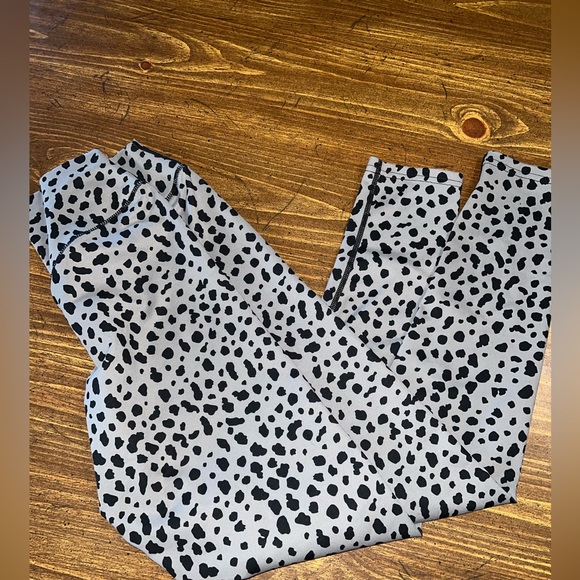 Balance Athletica Snow leopard Leggings - Picture 4 of 6